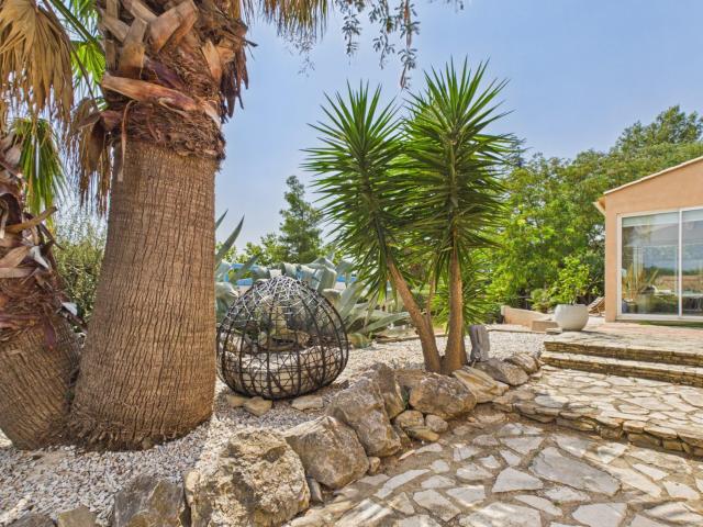 Maison 7 pièces 220 m²
