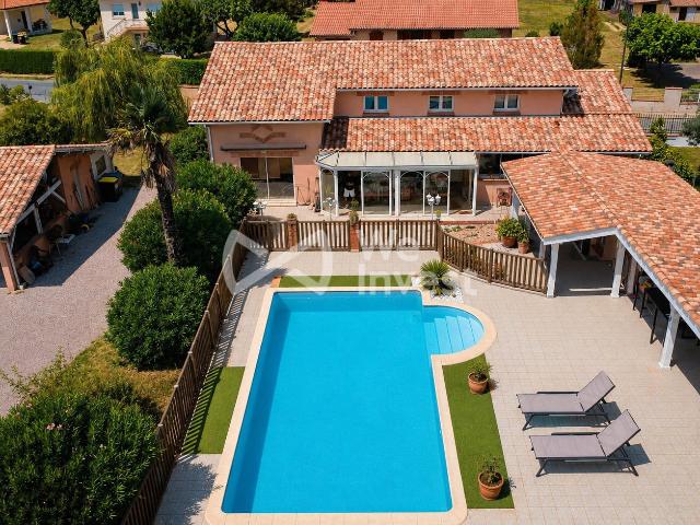 Maison 7 pièces 220 m²