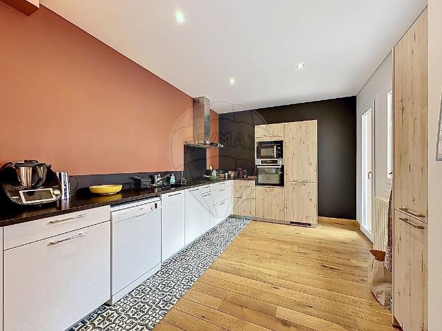 Maison 7 pièces 220 m²