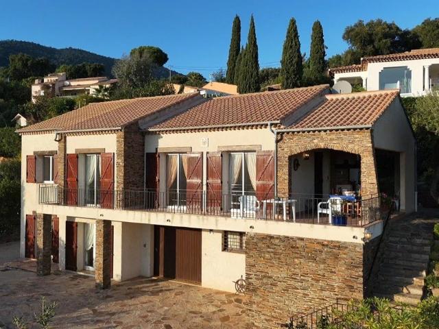 Maison 7 pièces 220 m²