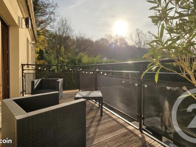 Maison 7 pièces 220 m²