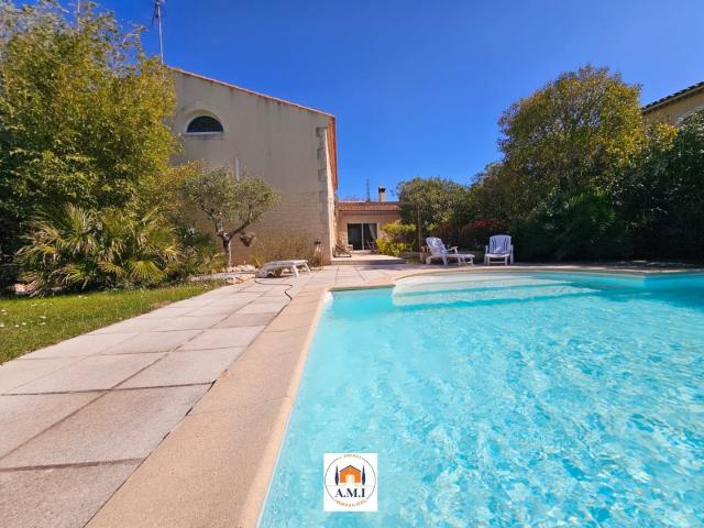 Maison 7 pièces 231 m²