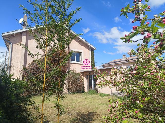 Maison 7 pièces 221 m²