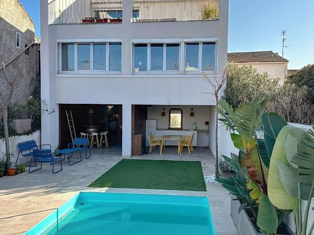 Maison 7 pièces 221 m²