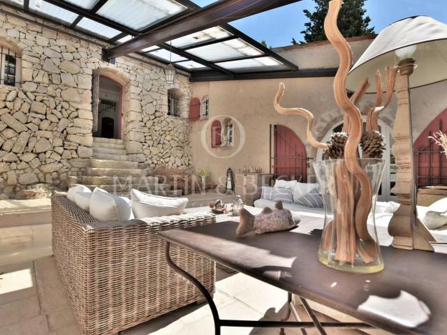 Maison 7 pièces 221 m²