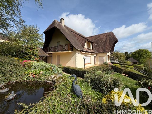 Maison 7 pièces 222 m²