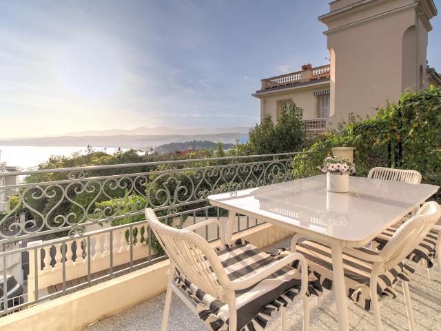 Maison 7 pièces 222 m²