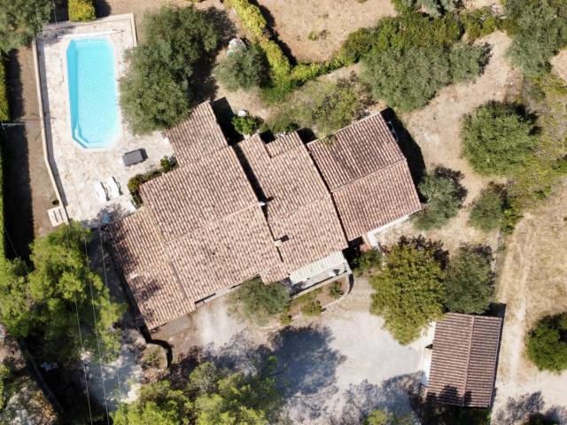 Maison 7 pièces 222 m²