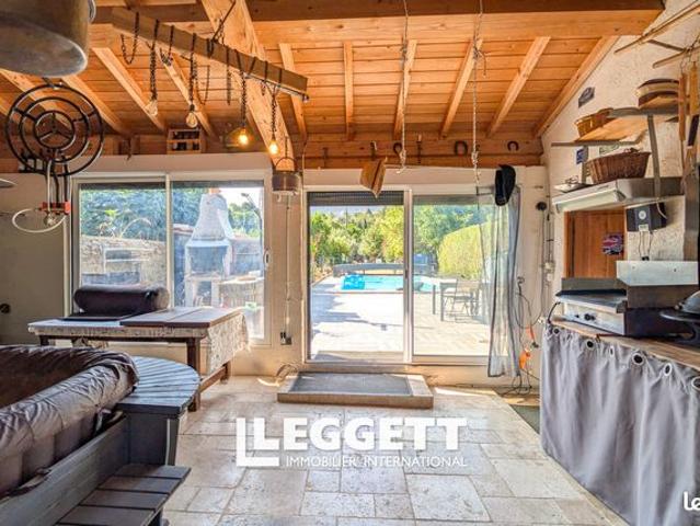 Maison 7 pièces 222 m²
