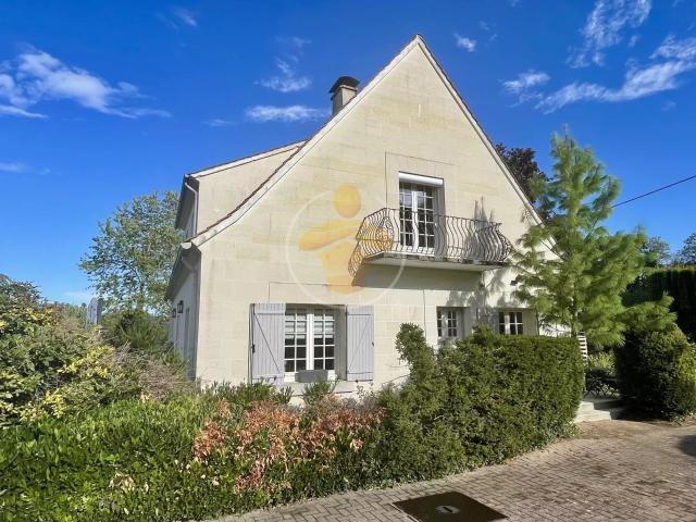 Maison 7 pièces 222 m²