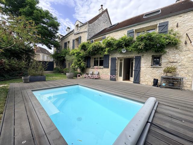 Maison 7 pièces 222 m²
