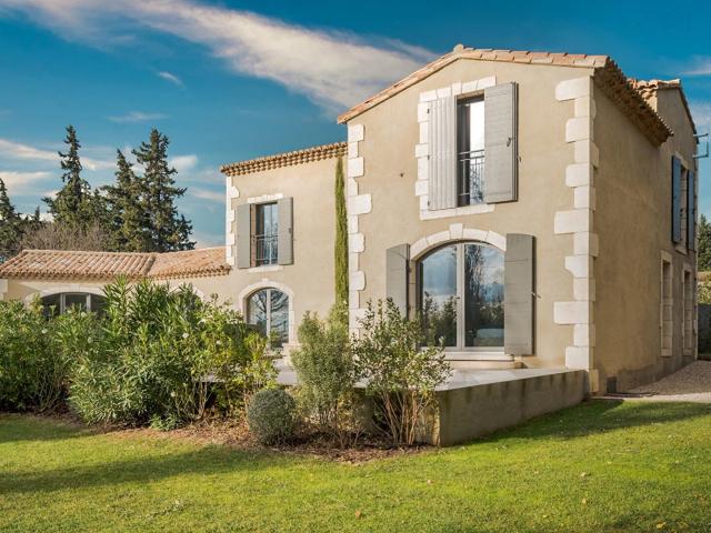 Maison 7 pièces 222 m²