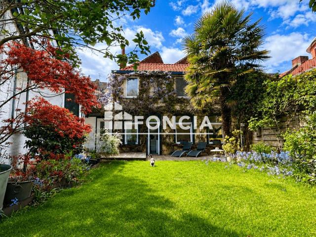 Maison 7 pièces 222 m²
