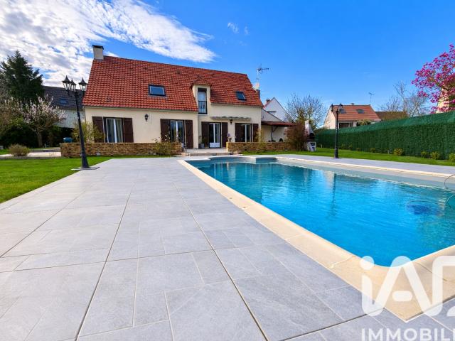 Maison 7 pièces 222 m²