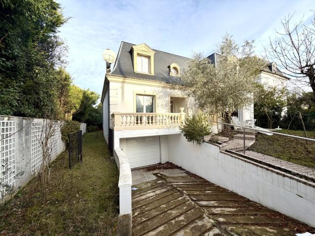 Maison 7 pièces 222 m²