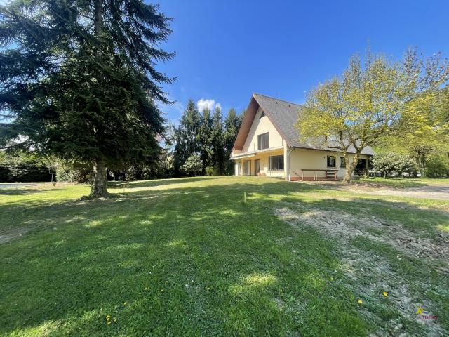 Maison 7 pièces 222 m²