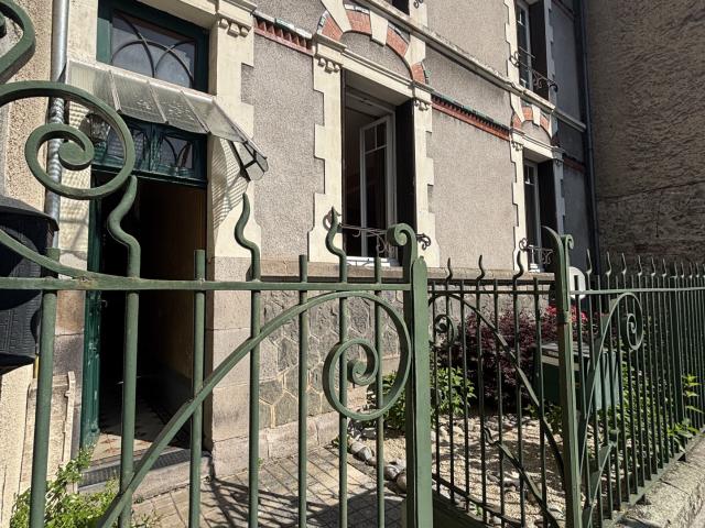 Maison 7 pièces 222 m²