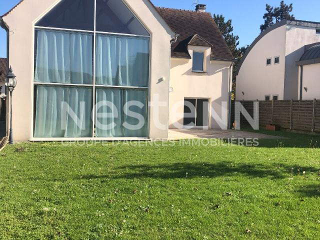 Maison 7 pièces, 222 m² à louer à L'Isle Adam 95290