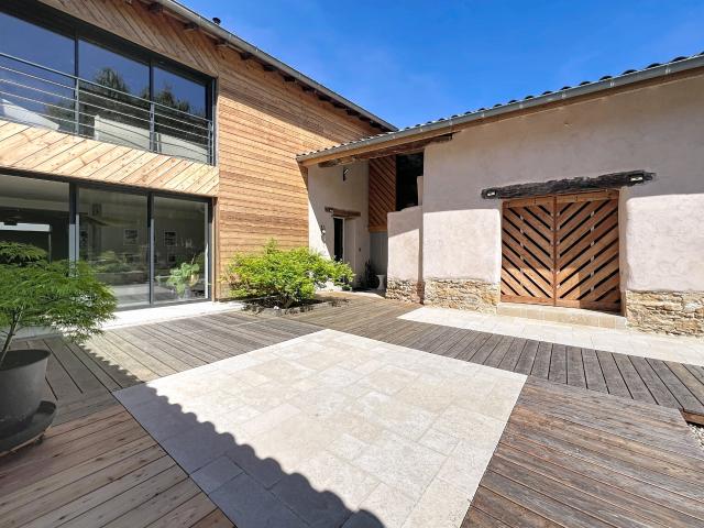 Maison 7 pièces 223 m²