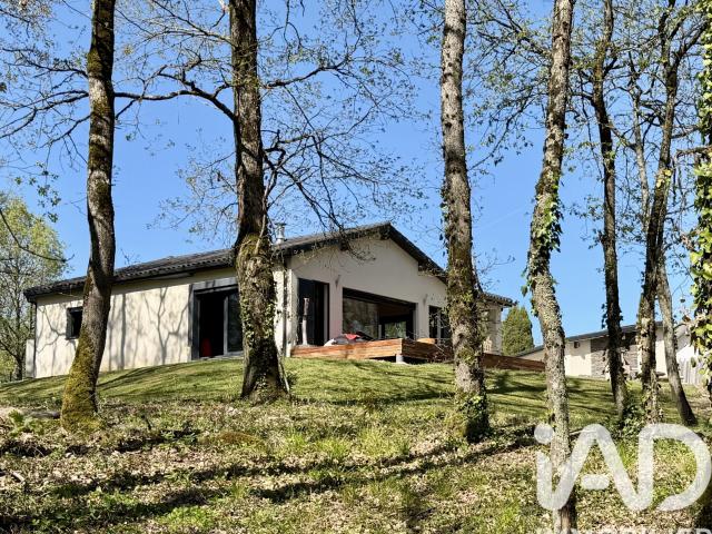 Maison 7 pièces 223 m²