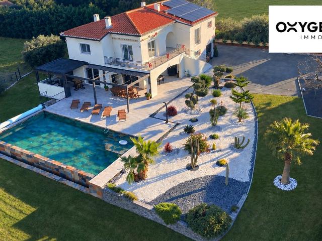 Maison 7 pièces 223 m²