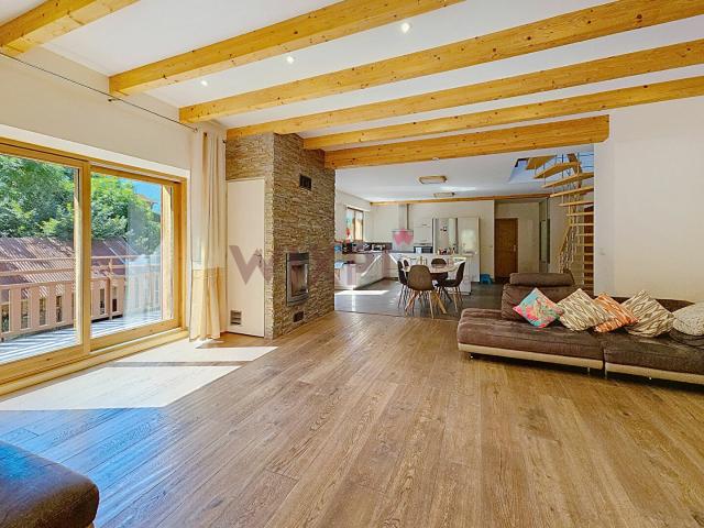 Maison 7 pièces 223 m²