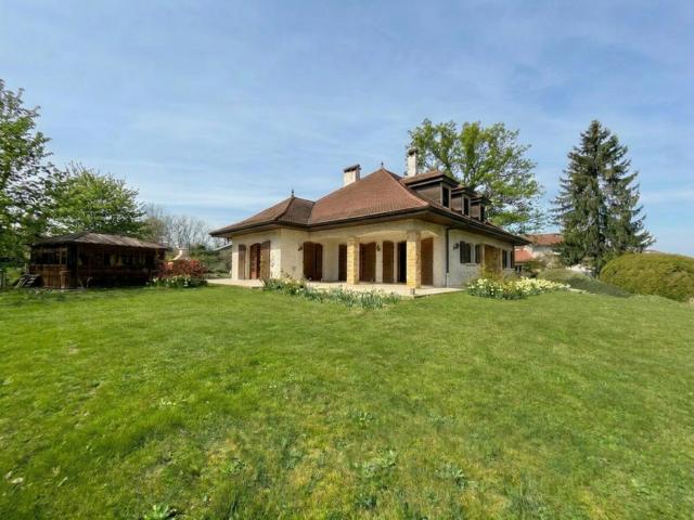 Maison 7 pièces 223 m²