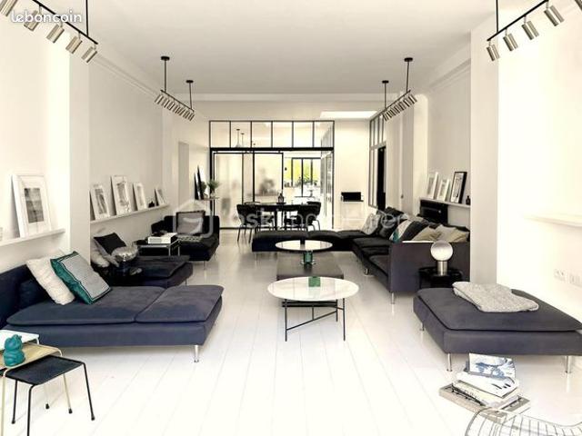 Maison 7 pièces 223 m²