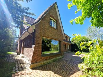 Maison 7 pièces 236 m²