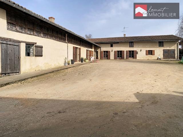 Maison 7 pièces 234 m²