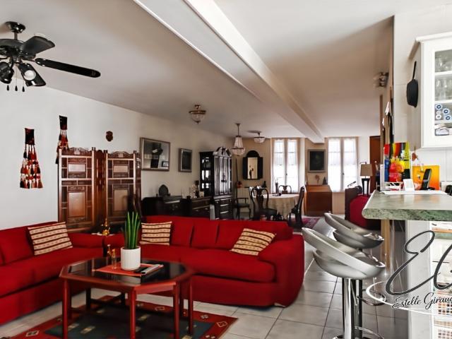 Maison 7 pièces 234 m²