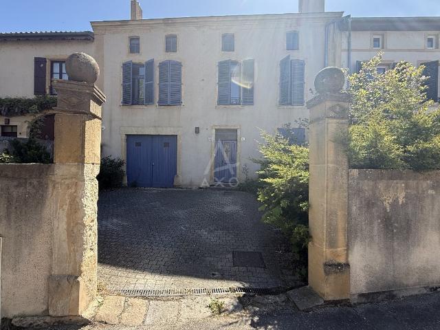 Maison 7 pièces 234 m²