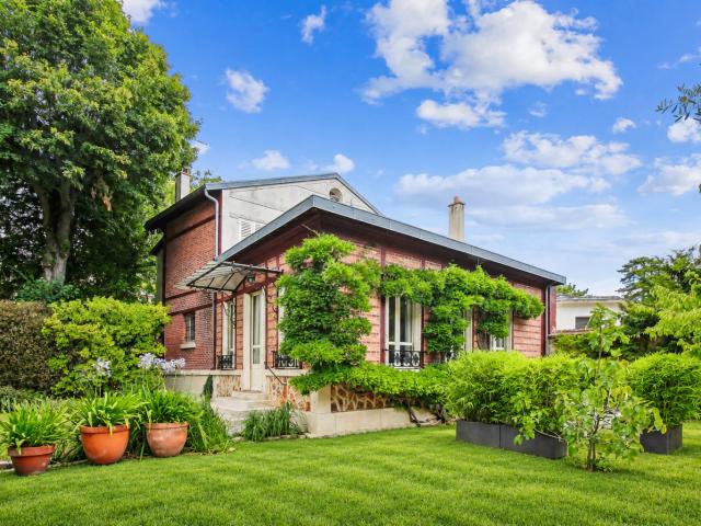 Maison 7 pièces 234 m²