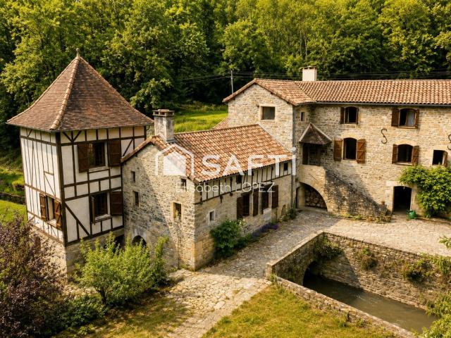 Maison 7 pièces 235 m²