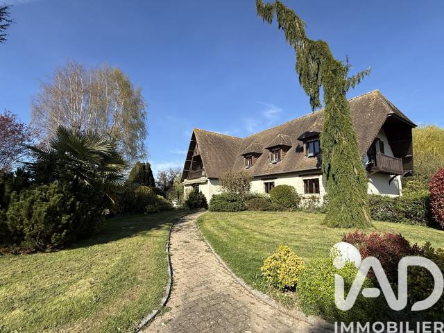 Maison 7 pièces 235 m²