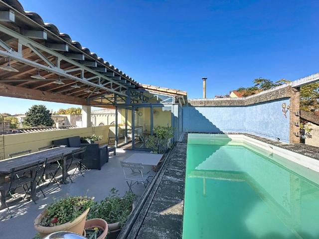 Maison 7 pièces 235 m²