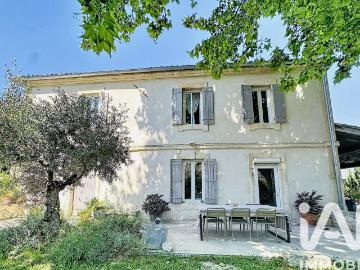 Maison 7 pièces 235 m²