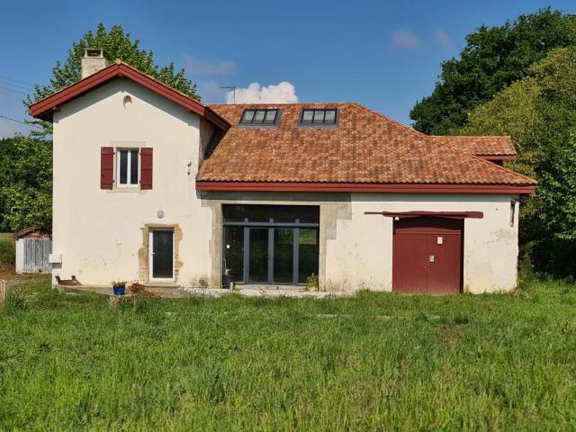 Maison 7 pièces 235 m²