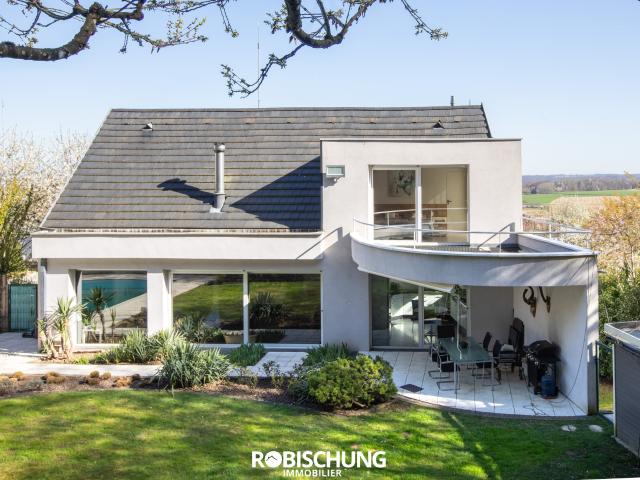Maison 7 pièces 235 m²