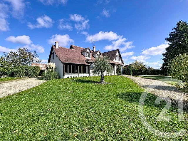 Maison 7 pièces 235 m²