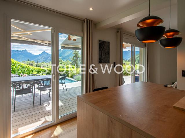 Maison 7 pièces 235 m²