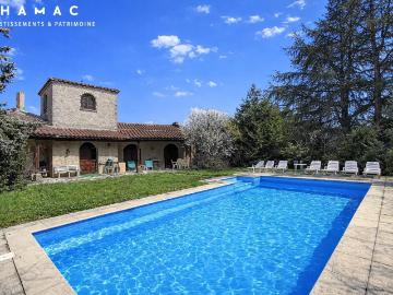 Maison 7 pièces 235 m²
