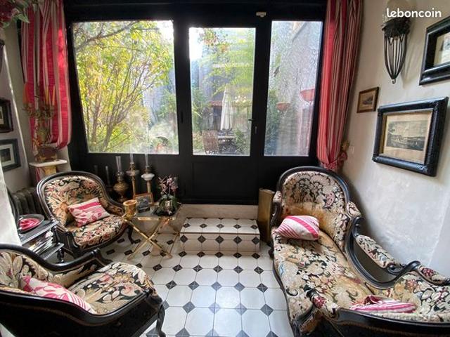 Maison 7 pièces 235 m²