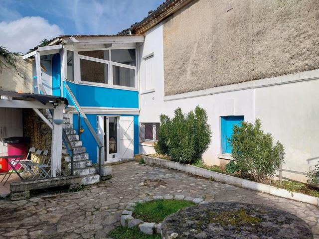 Maison 7 pièces 235 m²