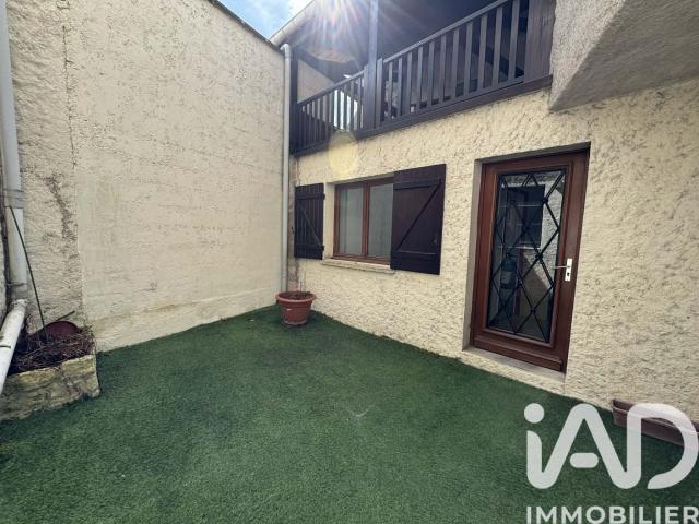 Maison 7 pièces 235 m²