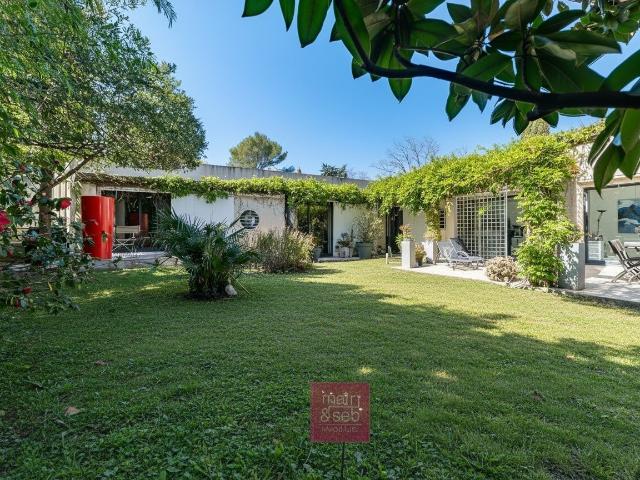 Maison 7 pièces 236 m²
