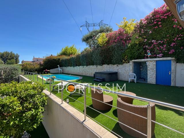Maison 7 pièces 236 m²
