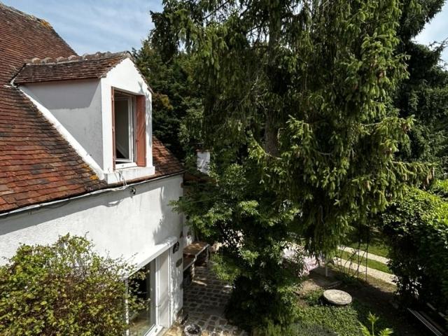 Maison 7 pièces 236 m²