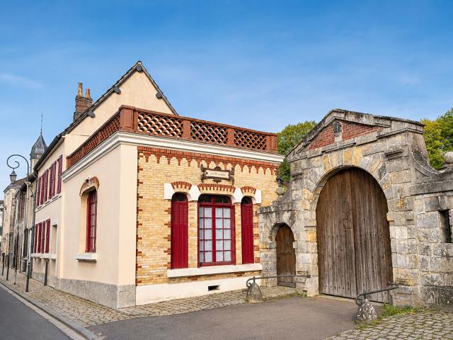 Maison 7 pièces 236 m²