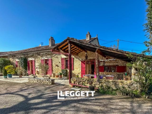Maison 7 pièces 236 m²
